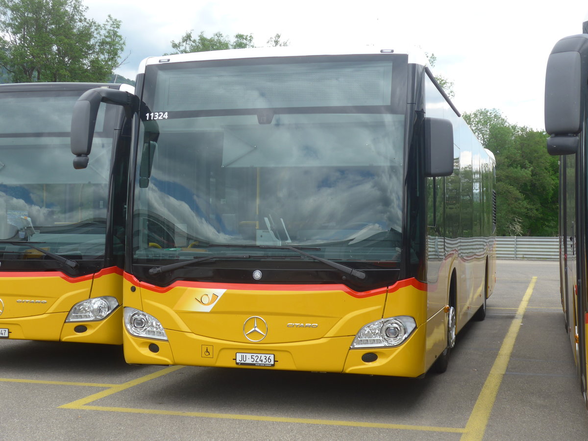 (216'950) - CarPostal Ouest - JU 52'436 - Mercedes am 10. Mai 2020 in Develier, Parkplatz
