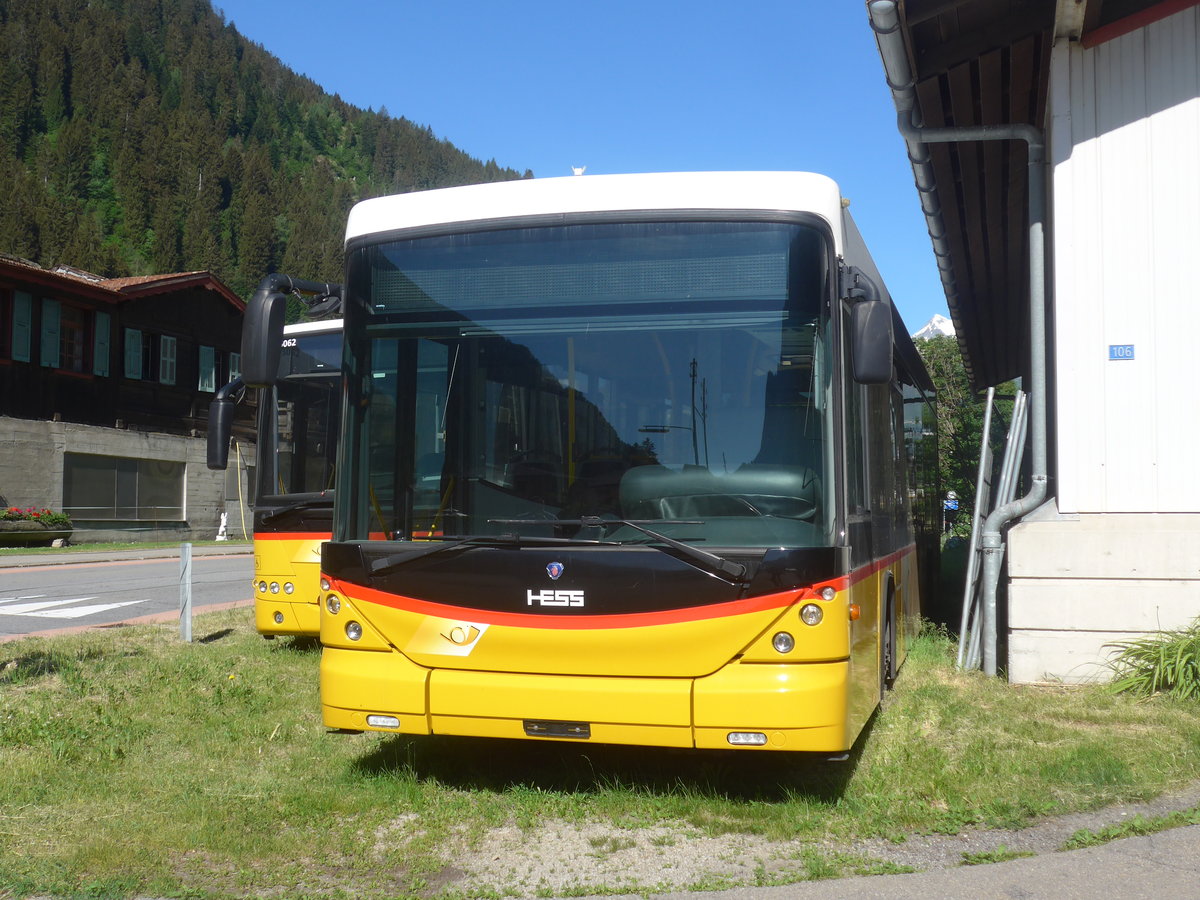 (217'535) - Marchetti, Airolo - (TI 183'247) - Scania/Hess (ex Busland, Burgdorf Nr. 41; ex Demofahrzeug Hess, Bellach) am 1. Juni 2020 in Ambri, Garage