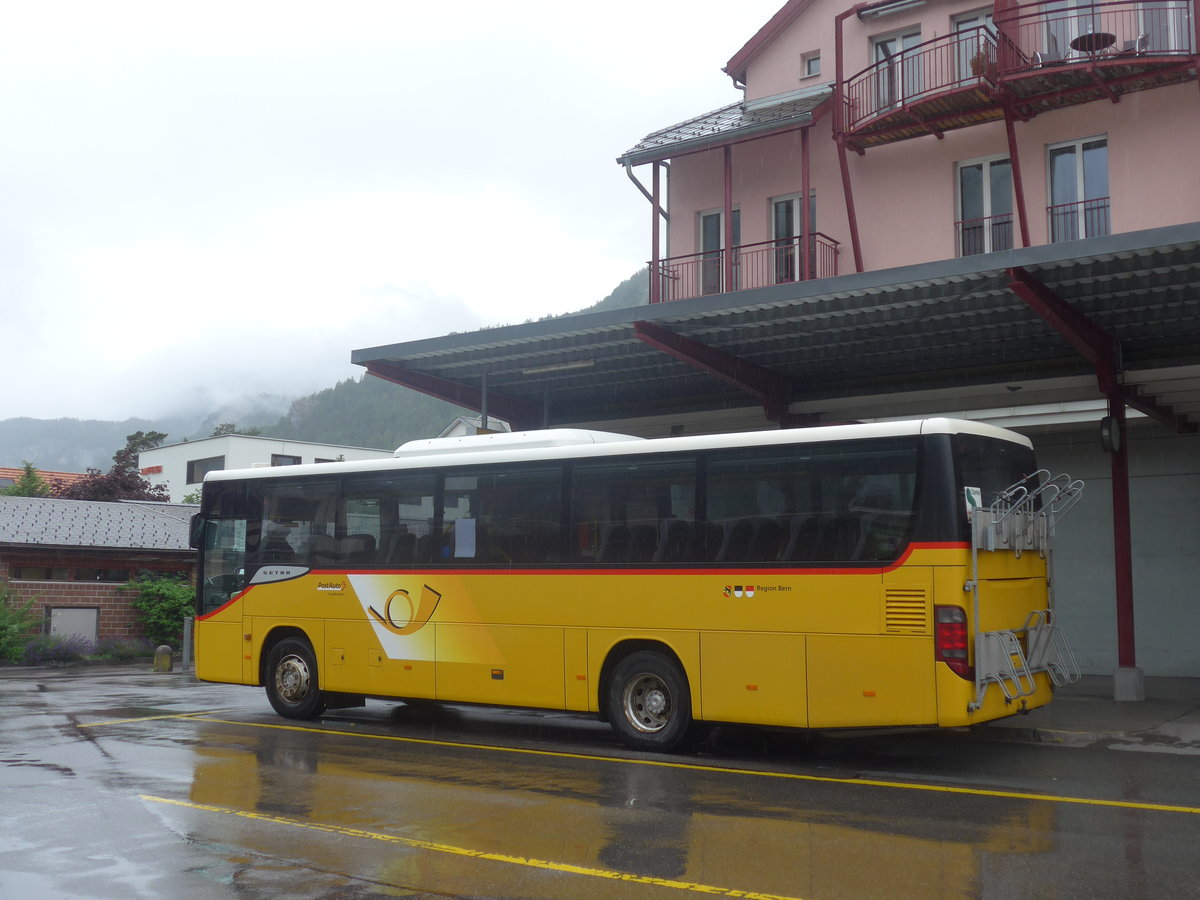 (217'625) - PostAuto Bern - BE 401'263 - Setra (ex AVG Meiringen Nr. 63) am 7. Juni 2020 in Meiringen, Postautostation