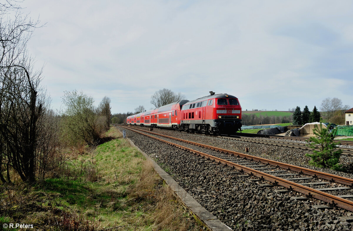 218 403-4 mit dem RE2 RE4856 München - Hof bei Schönfeld. 26.03.24