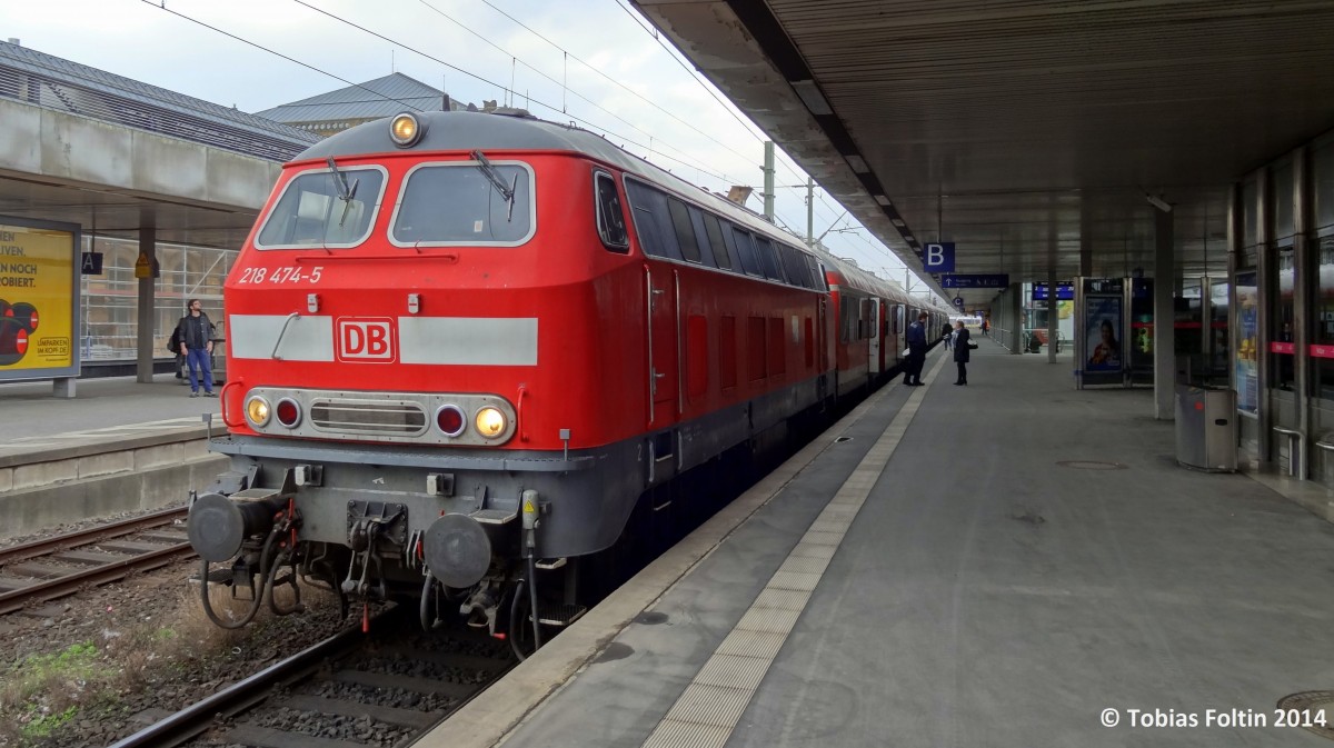 218-474 mit n-Wagen als RE nach Bad Harzburg.
Aufgenommen im M�rz 2014 in Hannover Hbf.