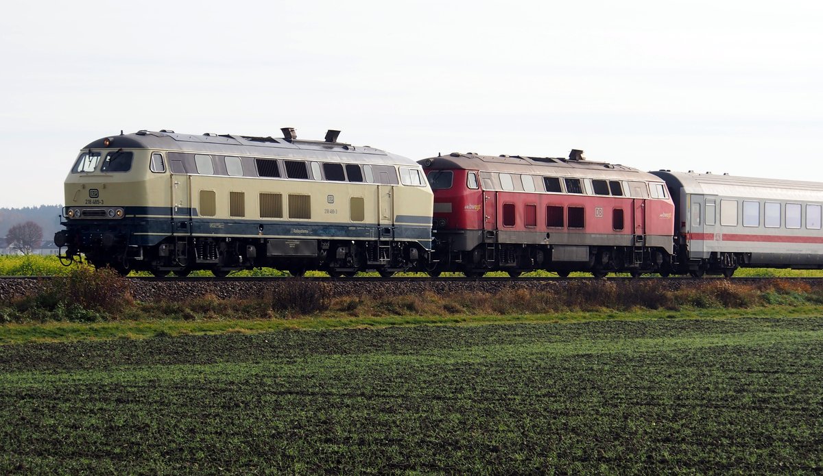 218 489-3 RP und 218 434-9 mit IC Allg�u bei Bellenberg am 21.11.2020.