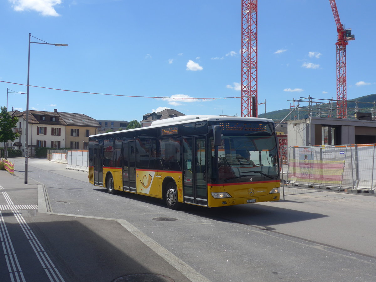 (218'388) - CarPostal Ouest - JU 31'024 - Mercedes (ex Nr. 20) am 4. Juli 2020 beim Bahnhof Del�mont