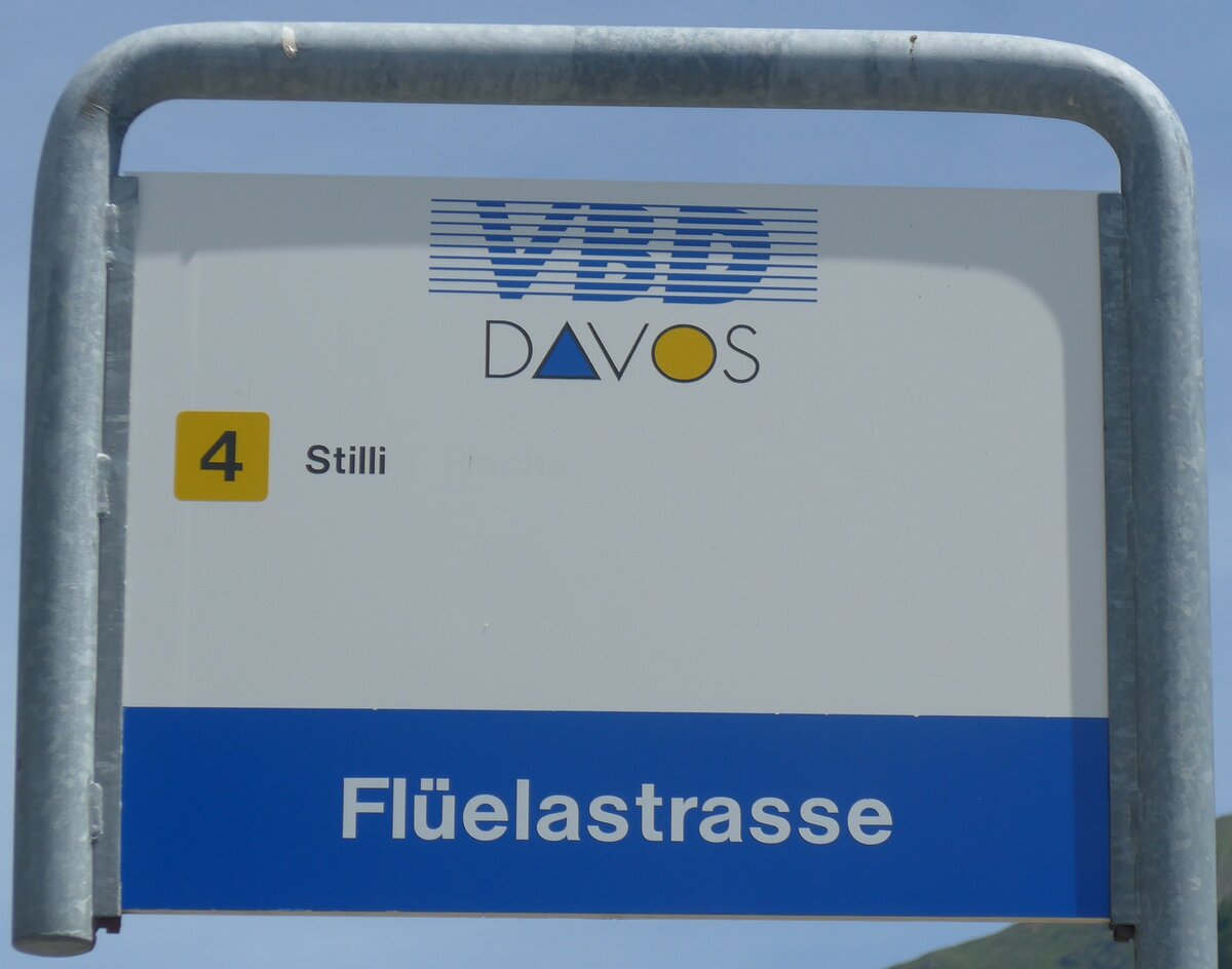 (218'918) - VBD-Haltestellenschild - Davos, Fl�elastrasse - am 20. Juli 2020