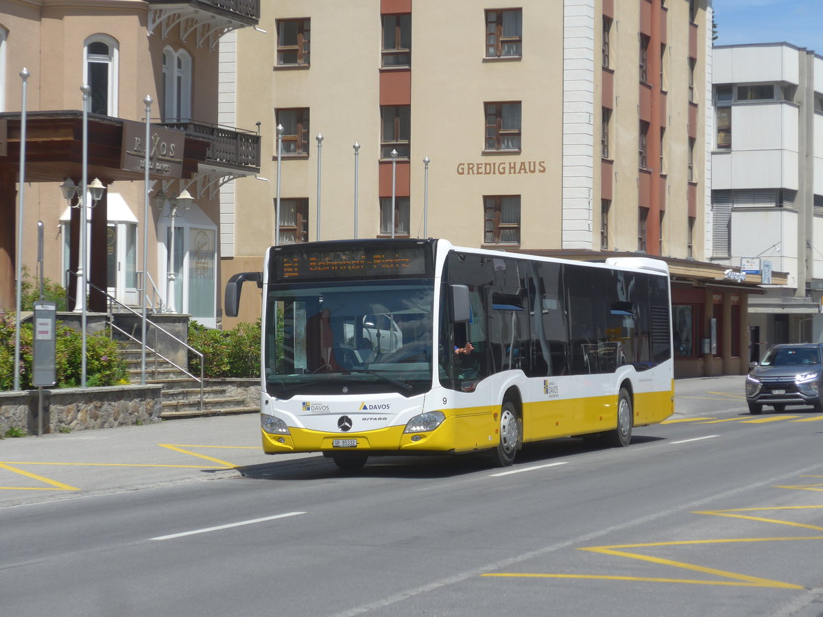 (218'925) - VBD Davos - Nr. 9/GR 85'332 - Mercedes am 20. Juli 2020 beim Bahnhof Davos Dorf