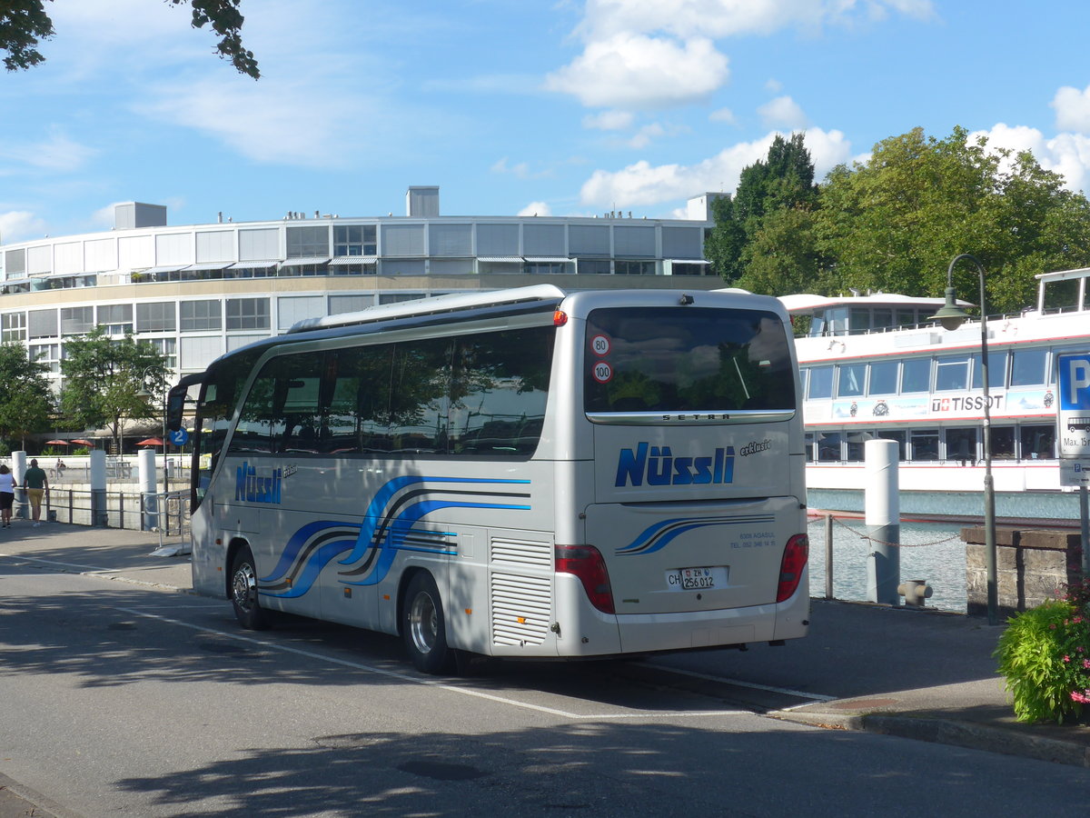 (219'657) - N�ssli, Agasul - ZH 256'012 - Setra am 15. August 2020 bei der Schiffl�ndte Thun