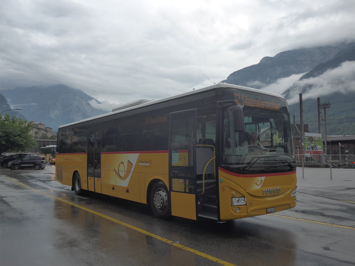 (219'869) - Flck, Brienz - Nr. 9/BE 156'358 - Iveco am 22. August 2020 in Meiringen, Postautostation