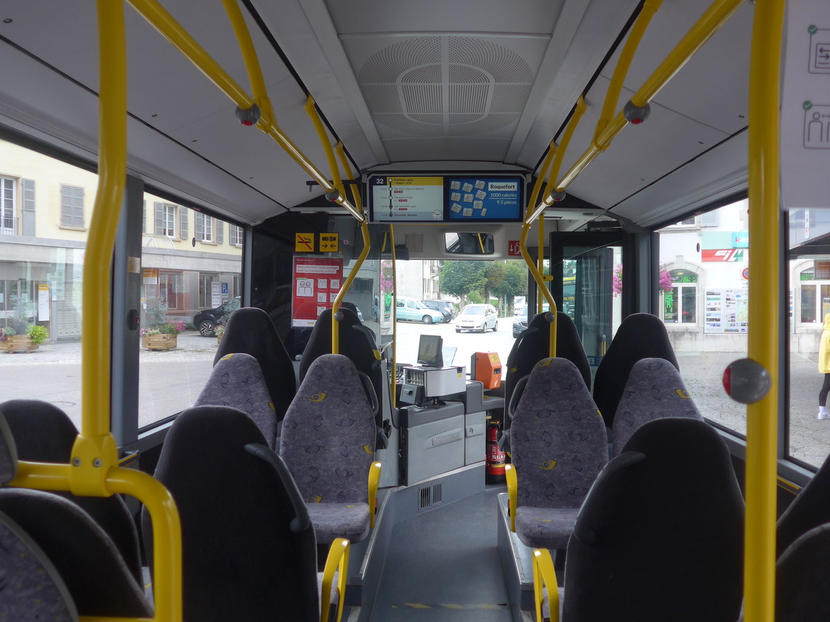 (220'410) - TSPG Saignel�gier - JU 1939 - Mercedes am 31. August 2020 beim Bahnhof Tramelan (Innenaufnahme)