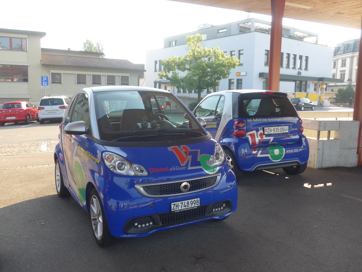 (220'579) - VZO Gr�ningen - Nr. 98/ZH 748'998 - Smart am 12. September 2020 beim Bahnhof Wetzikon