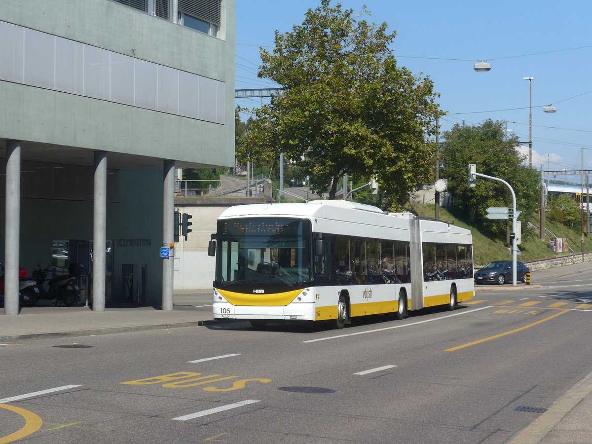 (220'650) - VBSH Schaffhausen - Nr. 105 - Hess/Hess Gelenktrolleybus am 12. September 2020 beim Bahnhof Schaffhausen