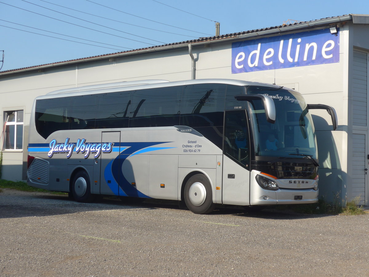 (220'676) - Jacky Voyages, Ch�teau-d'Oex - Setra am 12. September 2020 in Kerzers, Garage Edelline