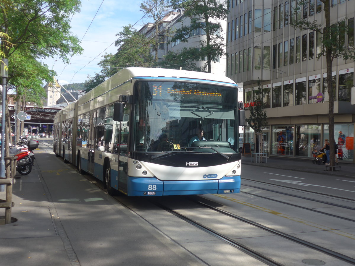 (220'977) - VBZ Z�rich - Nr. 88 - Hess/Hess Doppelgelenktrolleybus am 22. September 2020 in Z�rich, L�wenstrasse