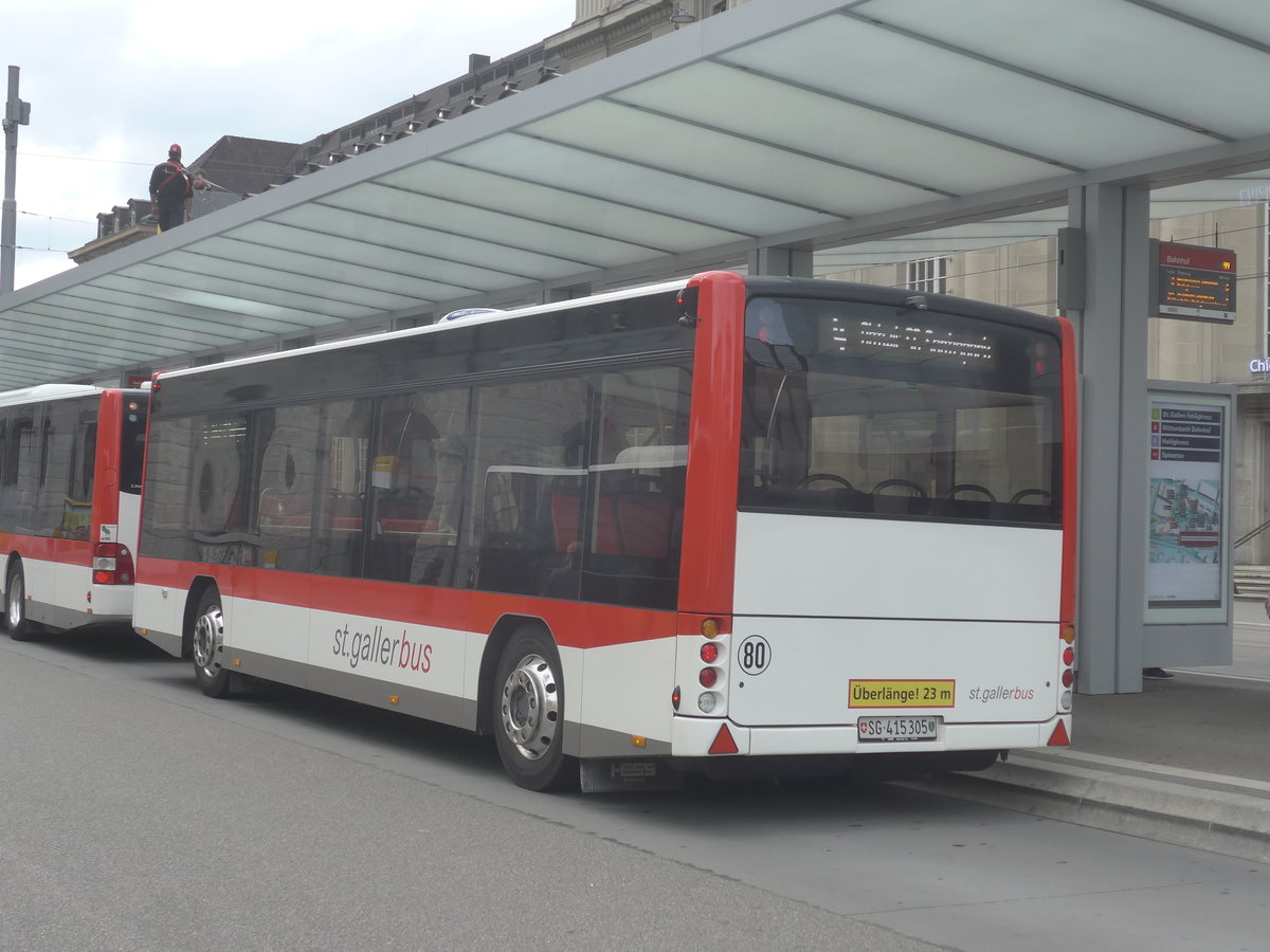 (221'280) - St. Gallerbus, St. Gallen - Nr. 305/SG 415'305 - Hess Personenanh�nger am 24. September 2020 beim Bahnhof St. Gallen
