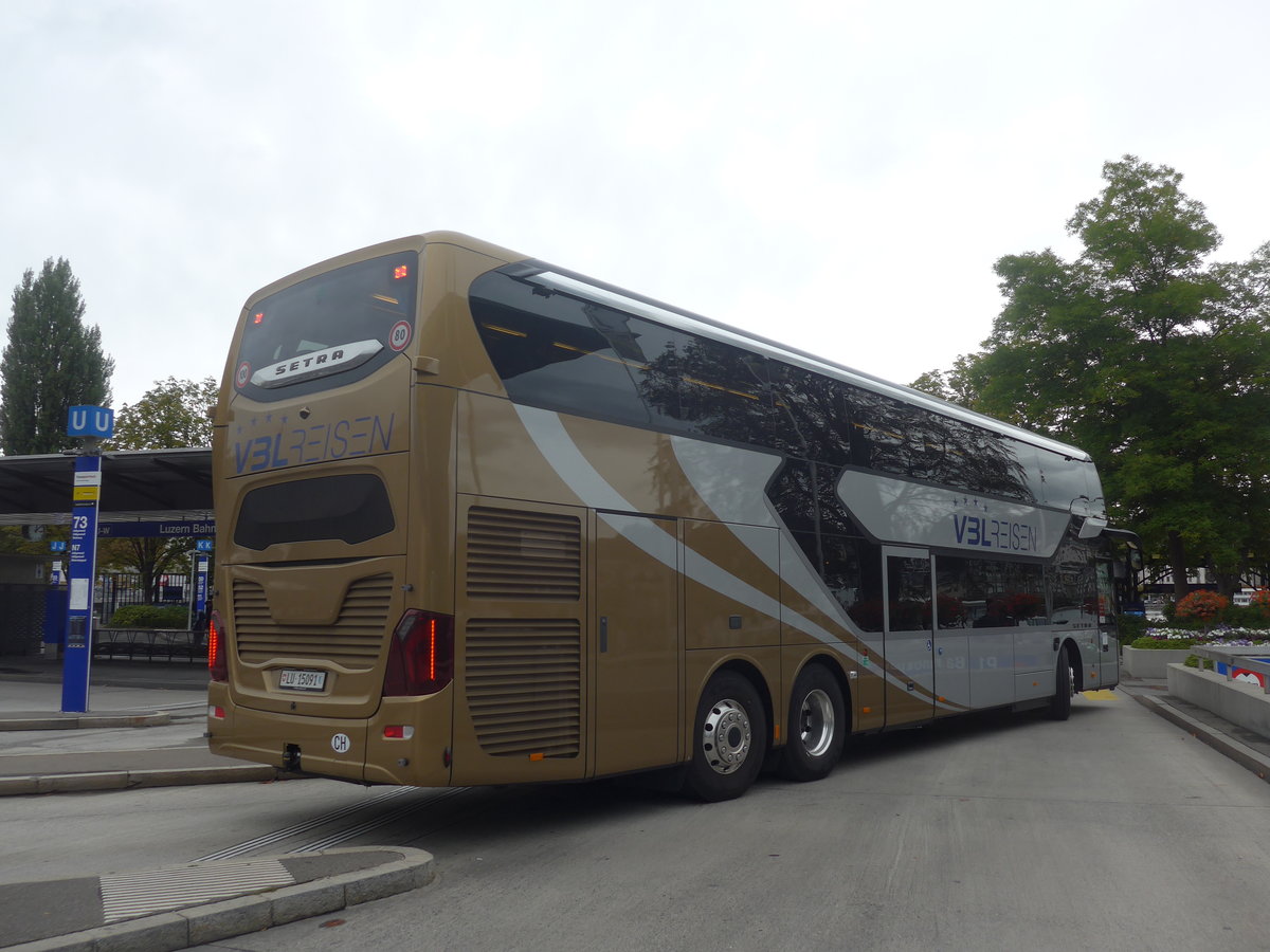 (221'371) - VBL Luzern - Nr. 808/LU 15'091 - Setra am 25. September 2020 beim Bahnhof Luzern