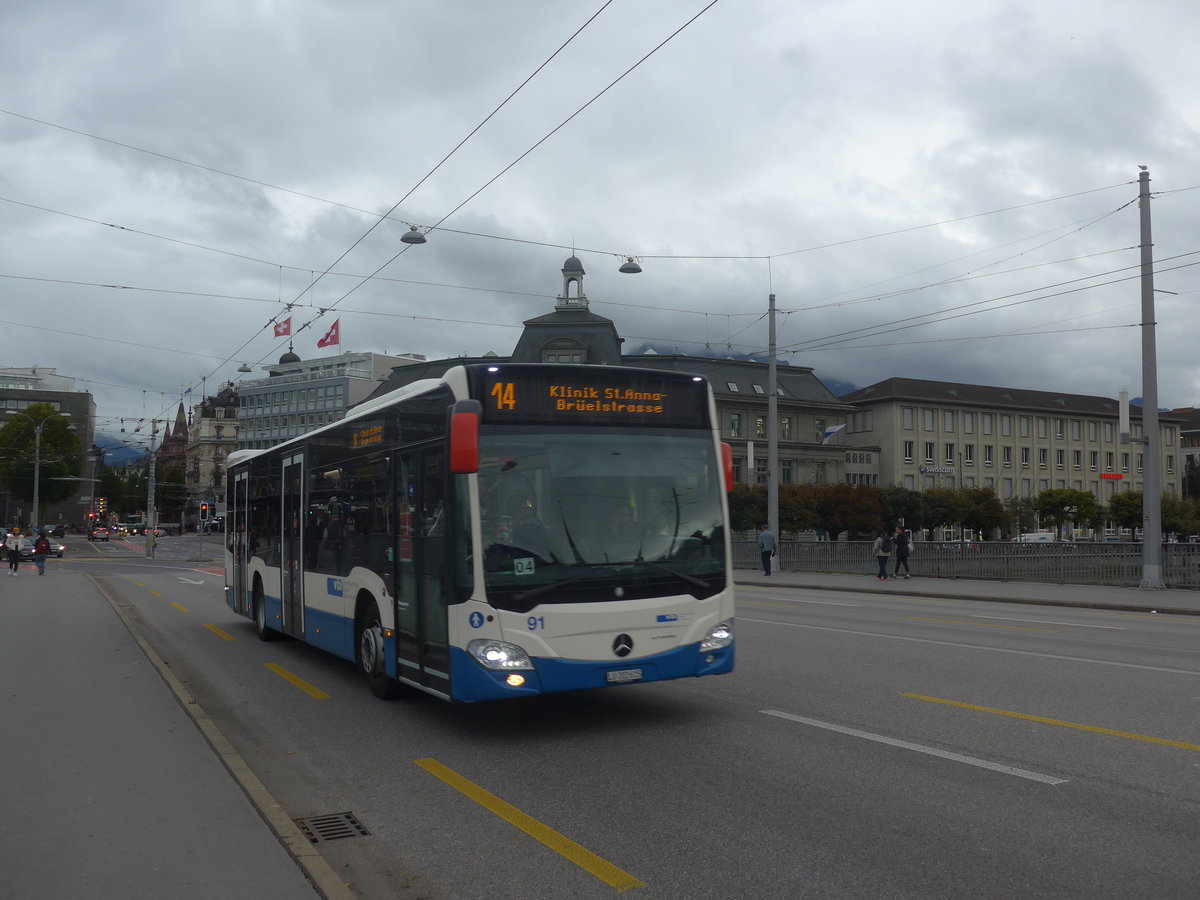 (221'407) - VBL Luzern - Nr. 91/LU 202'625 - Mercedes am 25. September 2020 in Luzern, Bahnhofbr�cke