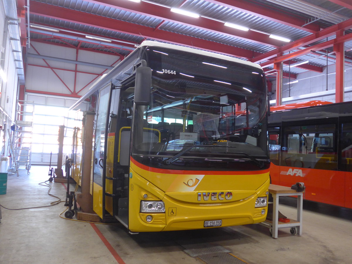 (222'121) - Fl�ck, Brienz - Nr. 9/BE 156'358 - Iveco am 19. Oktober 2020 in Frutigen, Garage AFA