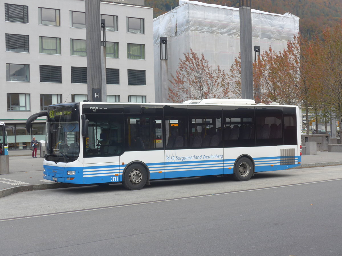 (222'359) - BSW Sargans - Nr. 311/SG 297'502 - MAN/Gppel am 22. Oktober 2020 beim Bahnhof Sargans