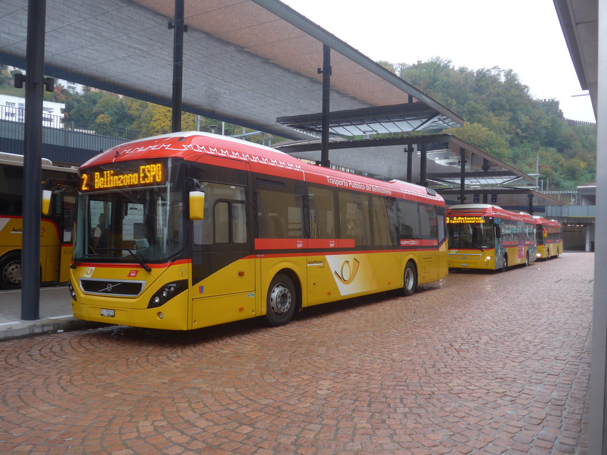 (222'516) - Chiesa, Riazzino - Nr. CB1/TI 72'273 - Volvo (ex AutoPostale Ticino) am 23. Oktober 2020 beim Bahnhof Bellinzona