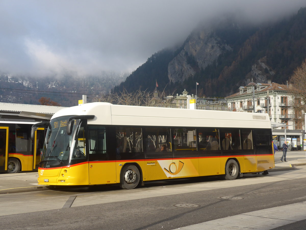 (222'969) - PostAuto Bern - BE 474'560 - Hess am 8. Dezember 2020 beim Bahnhof Interlaken West