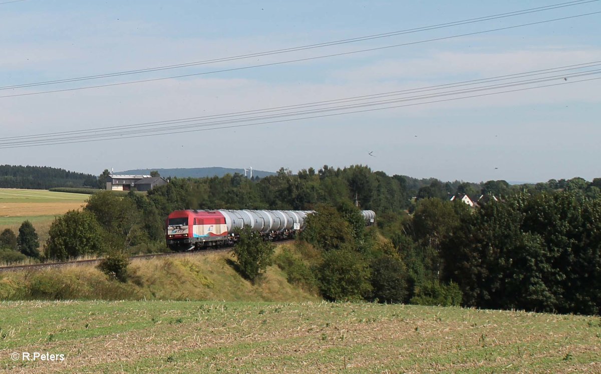 223 034 mit einem Kesselzug auf dem Seußener Viadukt auf dem Weg nach Regensburg. 28.08.16