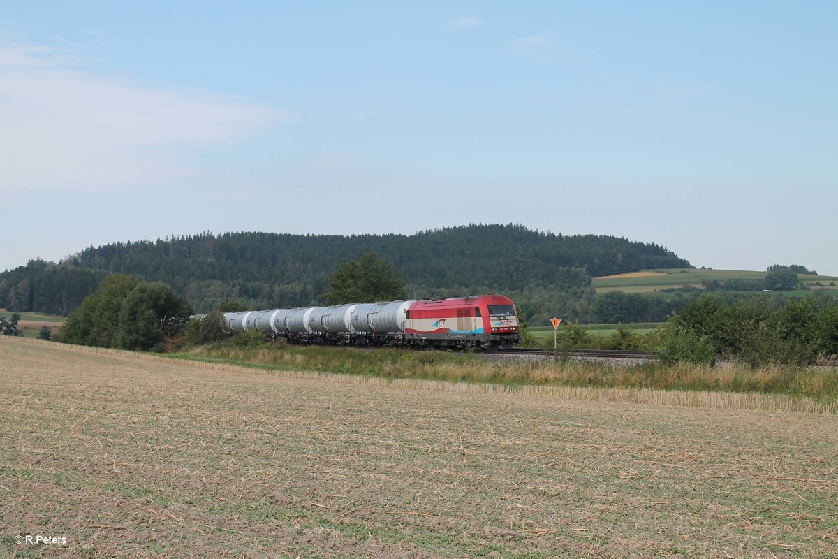 223 034 zieht den Kesselzug aus XTCH nach Regensburg bei Lengenfeld. 28.08.16