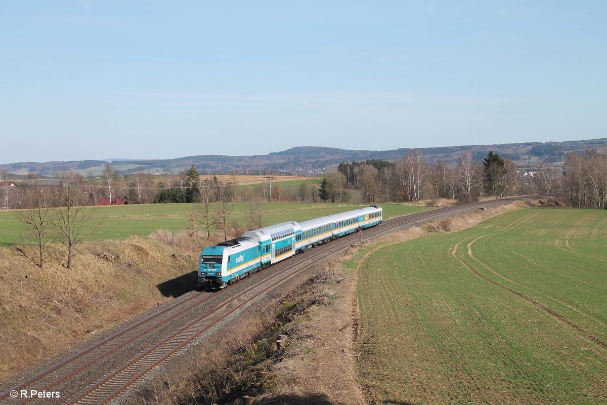 223 062 zieht bei Unterthölau den ALX84108 München - Hof gen Norden. 31.03.17