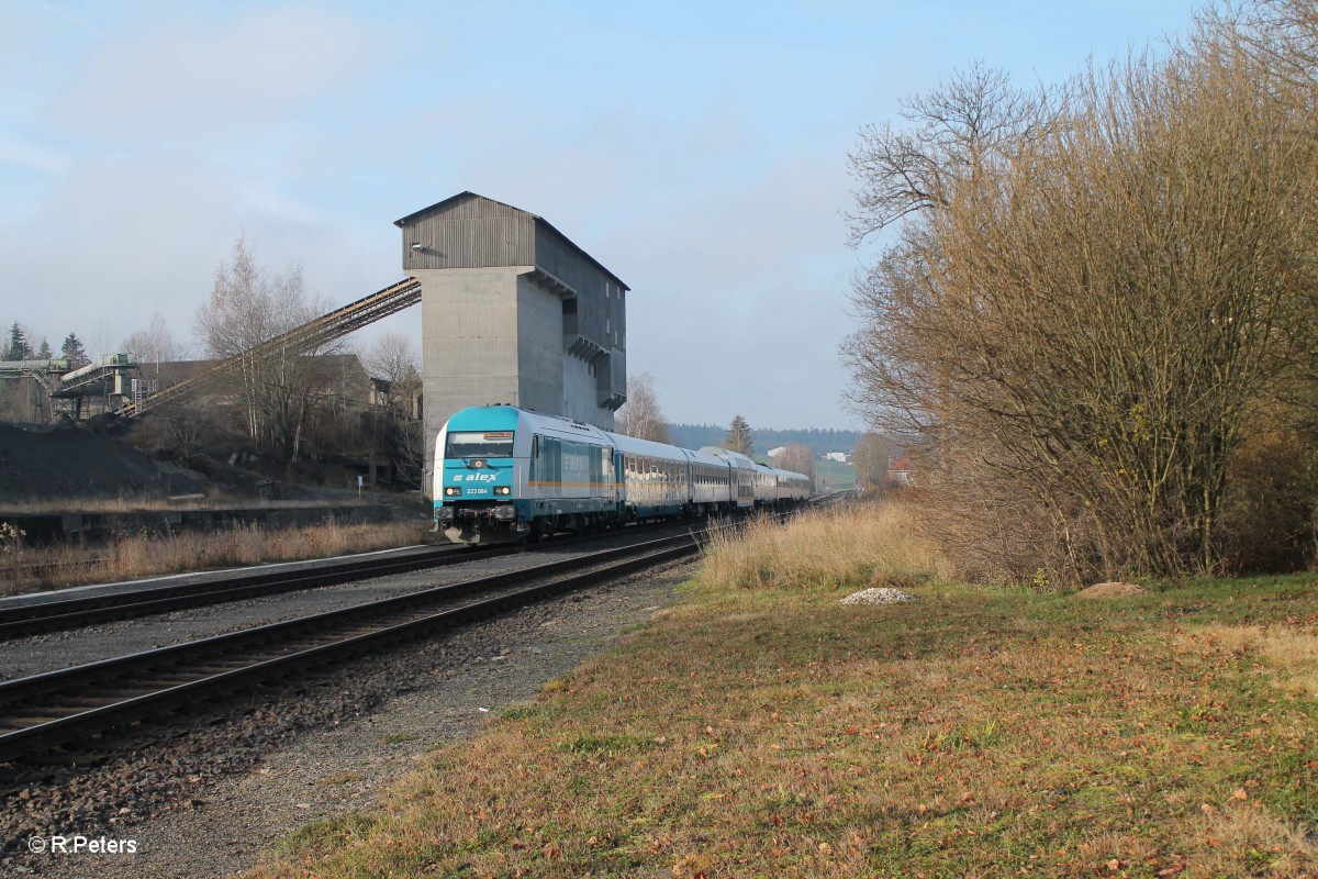 223 064 mit dem ALX84111 Hof - München in Pechbrunn. 22.11.14