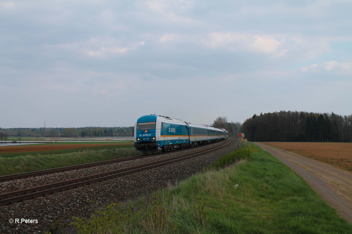 223 066 mit dem ALX84110 München - Hof bei Oberteih. 13.04.14