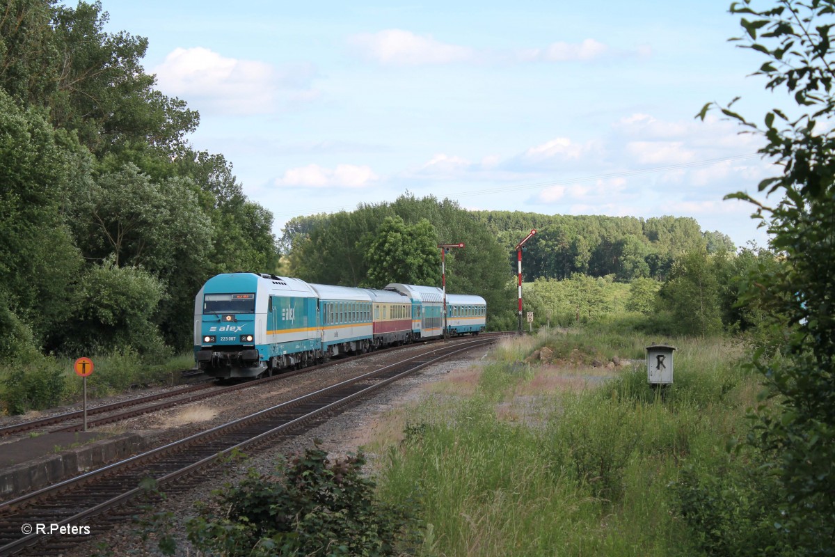 223 067 mit dem ALX84112 München - Hof in Reuth bei Erbendorf. 19.06.14