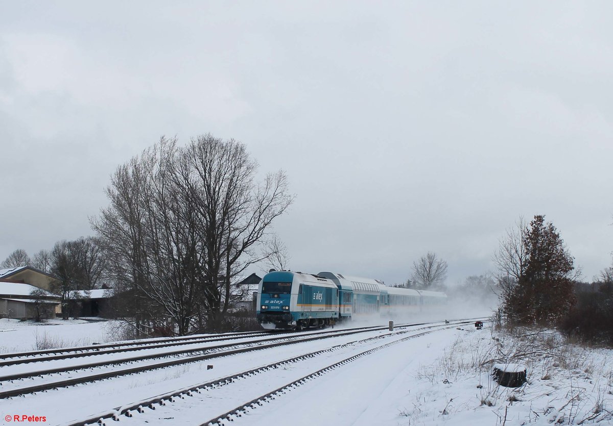 223 070 zieht den ALX 79860 Hof - München kurz vor Wiesau . 28.02.20