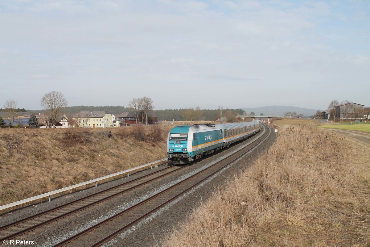 223 071 als ALX RE2 79858 Hof - München bei Neudes. 26.02.21