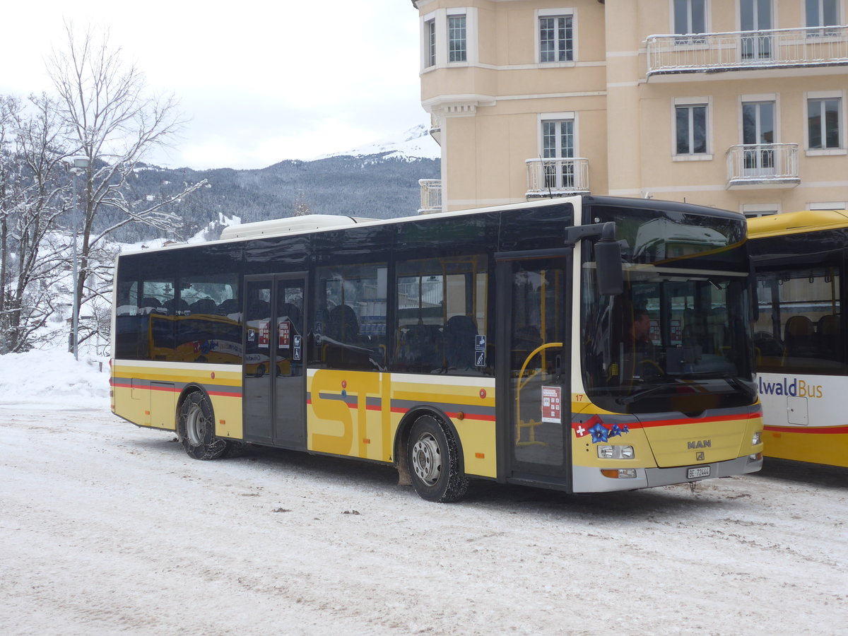 (223'145) - Grindelwaldbus, Grindelwald - Nr. 17/BE 72'444 - MAN/G�ppel (ex STI Thun Nr. 133) am 27. Dezember 2020 beim Bahnhof Grindelwald