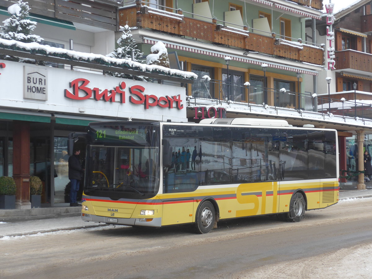 (223'163) - Grindelwaldbus, Grindelwald - Nr. 17/BE 72'444 - MAN/G�ppel (ex STI Thun Nr. 133) am 27. Dezember 2020 beim Bahnhof Grindelwald