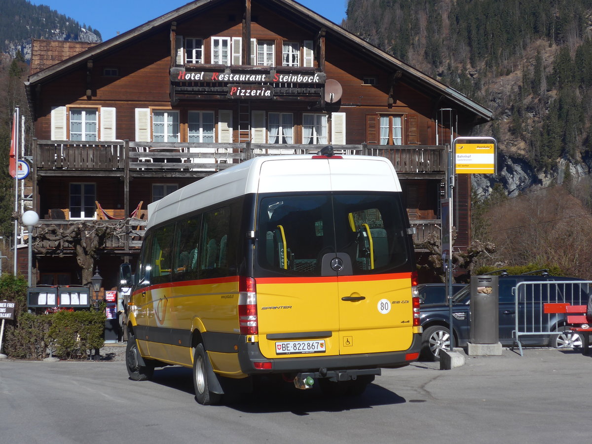 (223'740) - PostAuto Bern - BE 822'867 - Mercedes am 25. Februar 2021 beim Bahnhof Lauterbrunnen