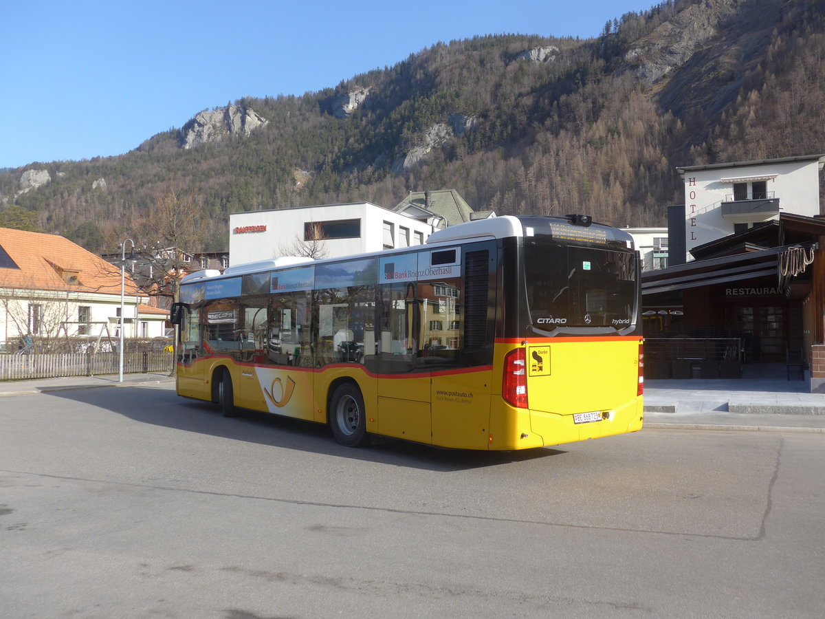 (223'766) - Fl�ck, Brienz - Nr. 23/BE 868'723 - Mercedes am 26. Februar 2021 in Meiringen, Postautostation