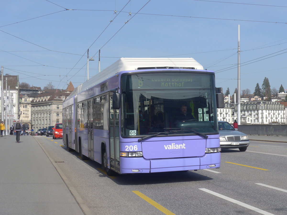 (223'796) - VBL Luzern - Nr. 206 - Hess/Hess Gelenktrolleybus am 26. Februar 2021 in Luzern, Bahnhofbr�cke