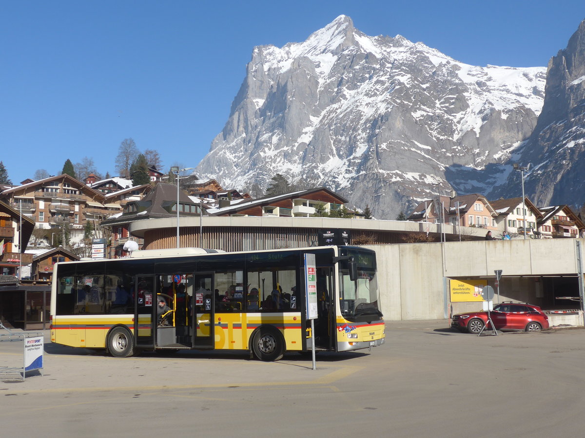 (223'895) - Grindelwaldbus, Grindelwald - Nr. 17/BE 72'444 - MAN/Gppel (ex STI Thun Nr. 133) am 28. Februar 2021 beim Bahnhof Grindelwald