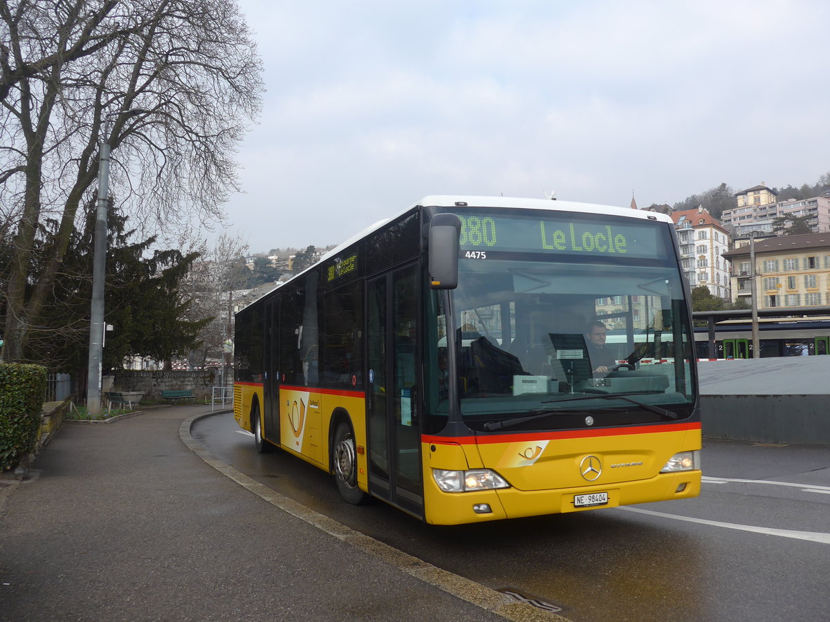 (224'001) - CarPostal Ouest - NE 98'404 - Mercedes am 7. M�rz 2021 beim Bahnhof Neuch�tel