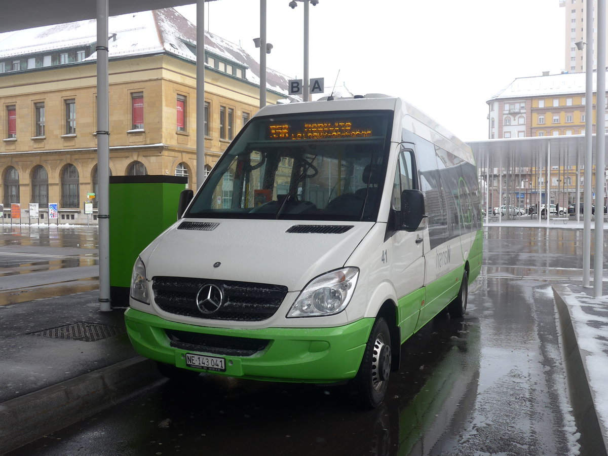 (224'138) - transN, La Chaux-de-Fonds - Nr. 41/NE 143'041 - Mercedes am 14. Mrz 2021 beim Bahnhof La Chaux-de-Fonds