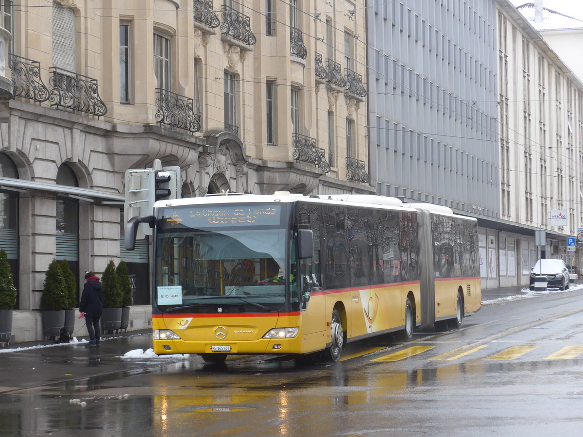 (224'151) - PostAuto Bern - Nr. 689/NE 165'367 - Mercedes (ex BE 834'689; ex Hfliger, Sursee Nr. 7) am 14. Mrz 2021 beim Bahnhof La Chaux-de-Fonds (Einsatz CarPostal)