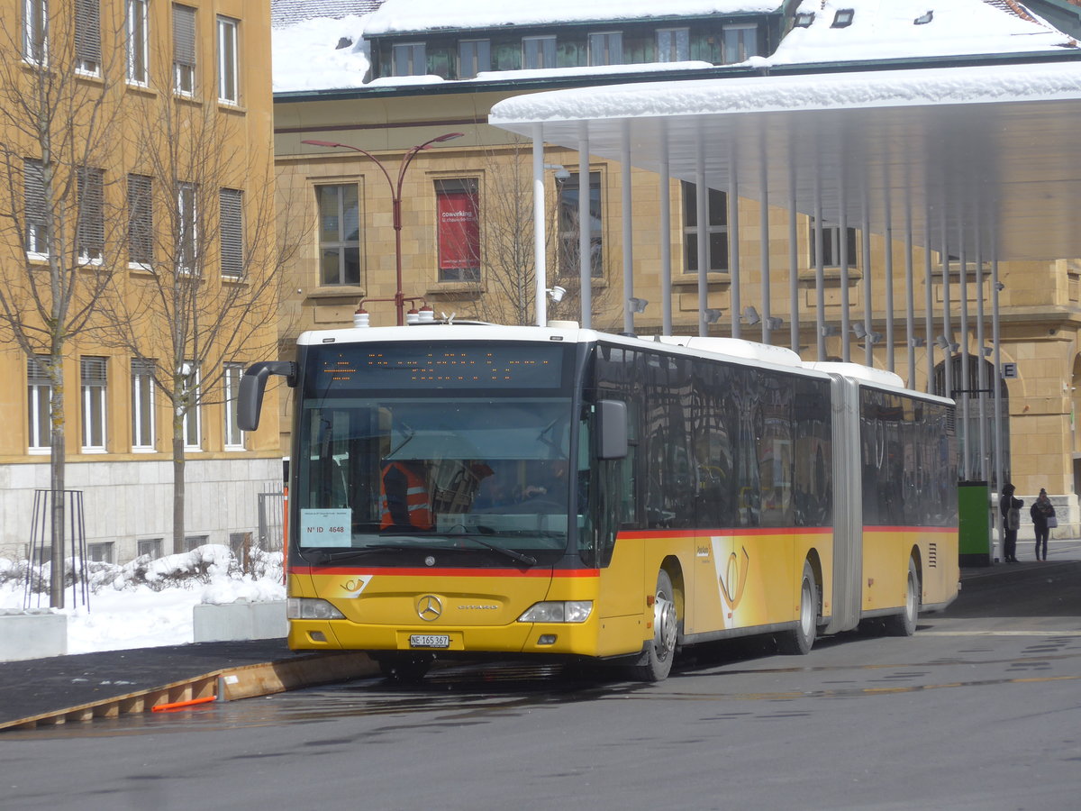 (224'279) - PostAuto Bern - Nr. 689/NE 165'367 - Mercedes (ex BE 834'689; ex H�fliger, Sursee Nr. 7) am 20. M�rz 2021 beim Bahnhof La Chaux-de-Fonds (Einsatz CarPostal)