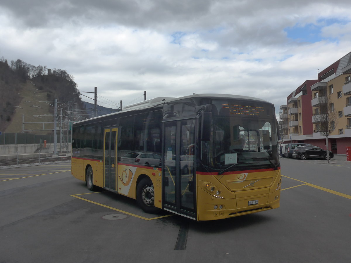 (224'446) - Marchetti, Airolo - TI 191'022 - Volvo am 27. M�rz 2021 beim Bahnhof Stansstad