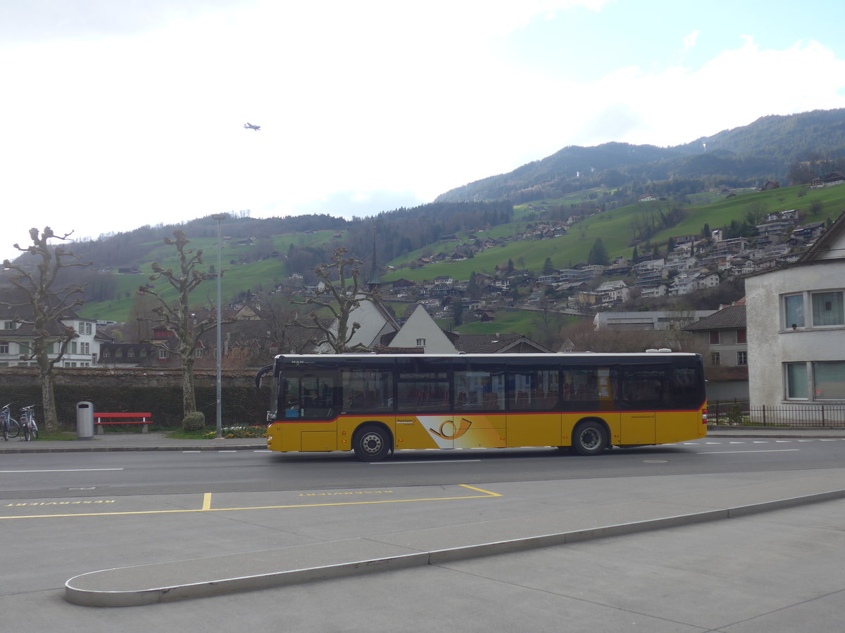 (224'475) - PostAuto Zentralschweiz - Nr. 11/OW 10'121 - MAN (ex Dillier, Sarnen Nr. 11) am 27. M�rz 2021 beim Bahnhof Sarnen