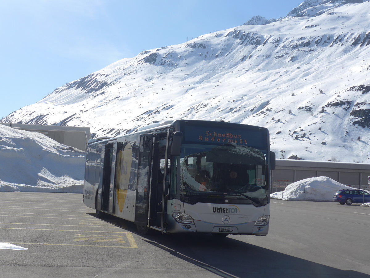 (224'542) - AAGU Altdorf - Nr. 14/UR 9347 - Mercedes am 28. M�rz 2021 in Andermatt, Bahnhofplatz