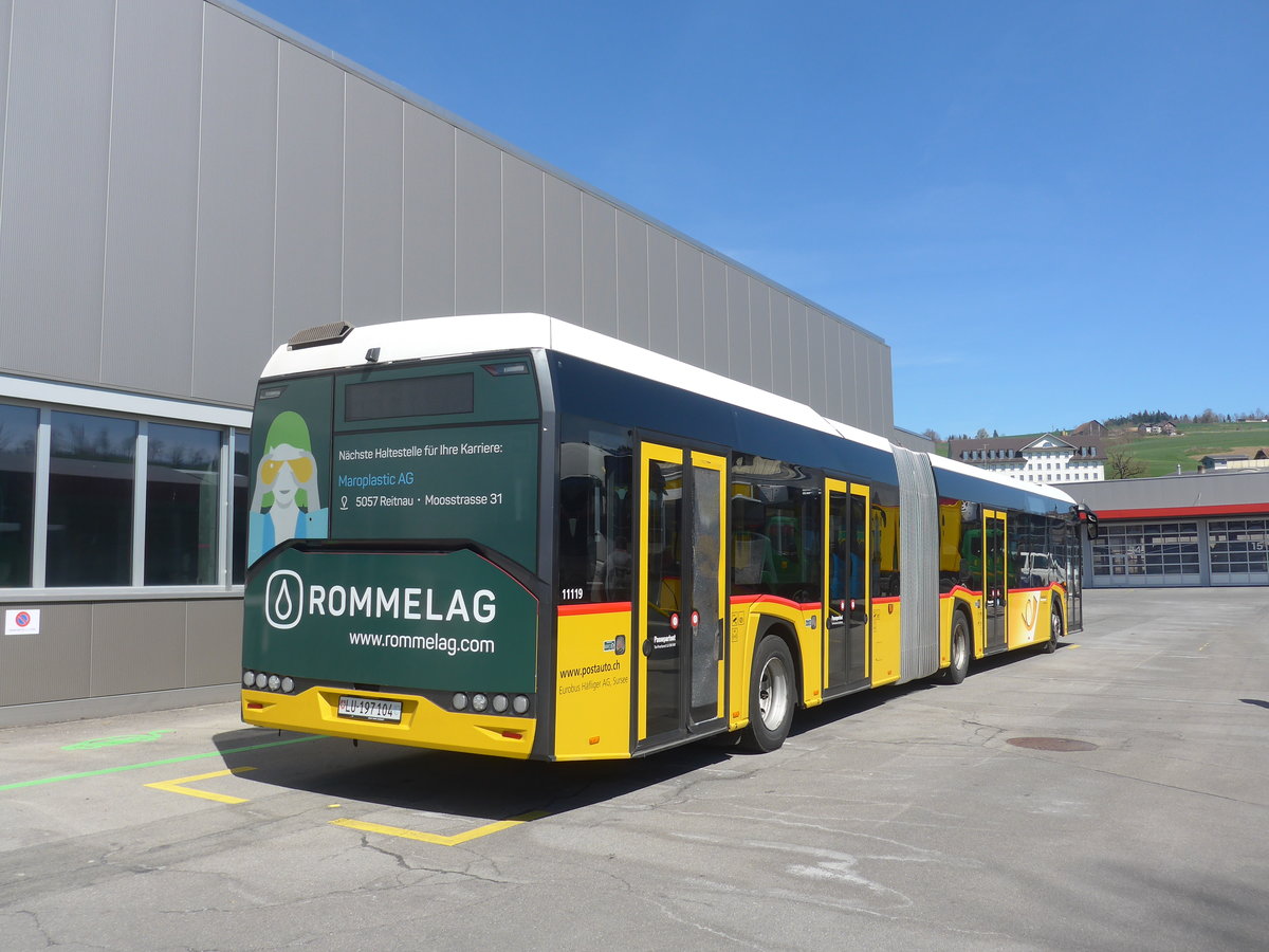 (224'898) - H�fliger, Sursee - Nr. 30/LU 197'104 - Solaris am 11. April 2021 in Ruswil, Garage ARAG