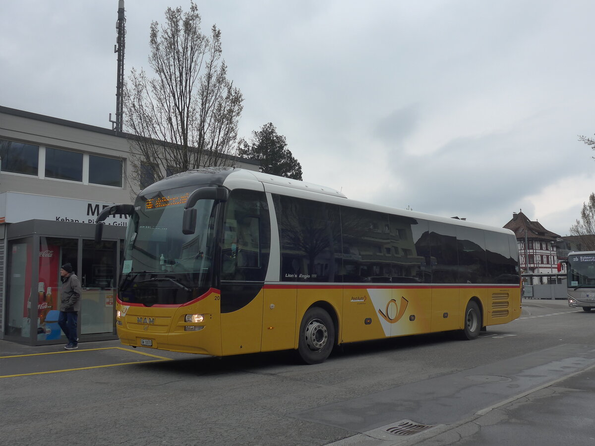 (225'069) - PostAuto Zentralschweiz - Nr. 20/OW 10'070 - MAN (ex Dillier, Sarnen Nr. 20) am 18. April 2021 beim Bahnhof Stans