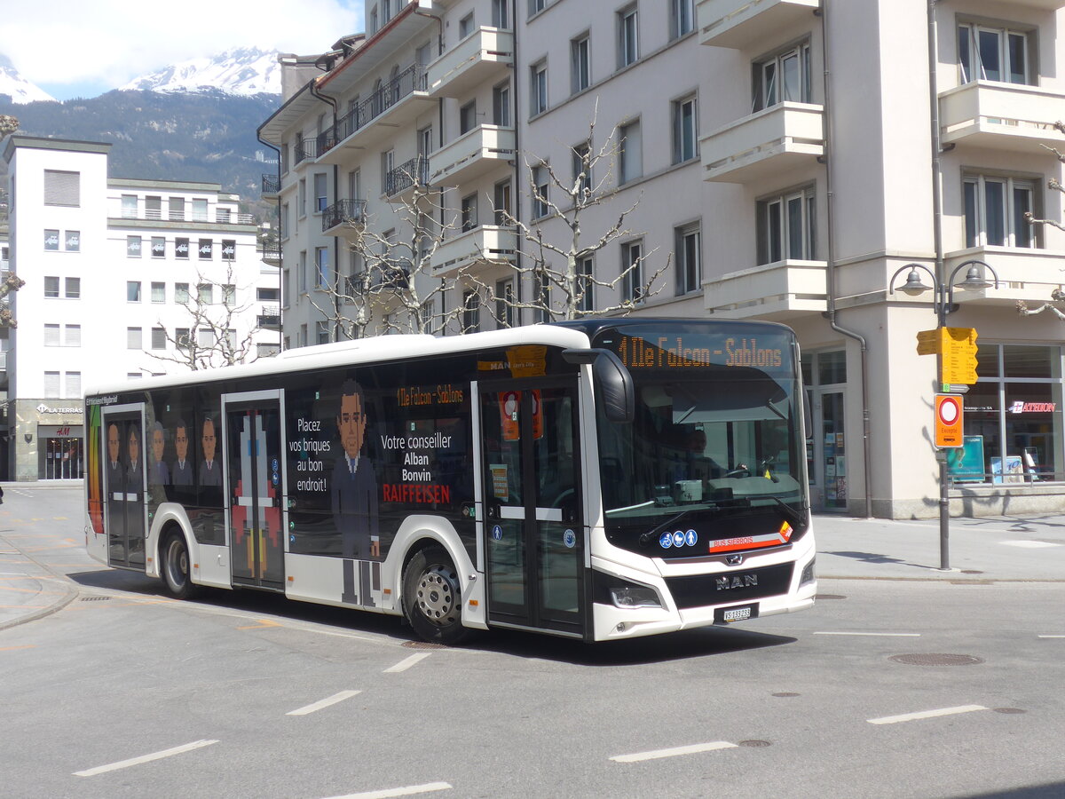 (225'118) - BS Sierre - VS 133'233 - MAN am 19. April 2021 beim Bahnhof Sierre