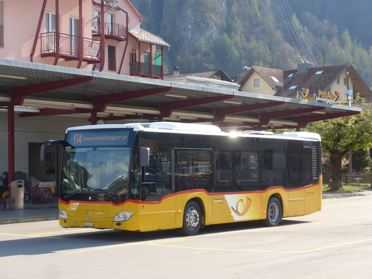 (225'185) - Fl�ck, Brienz - Nr. 21/BE 868'721 - Mercedes am 21. April 2021 in Meiringen, Postautostation