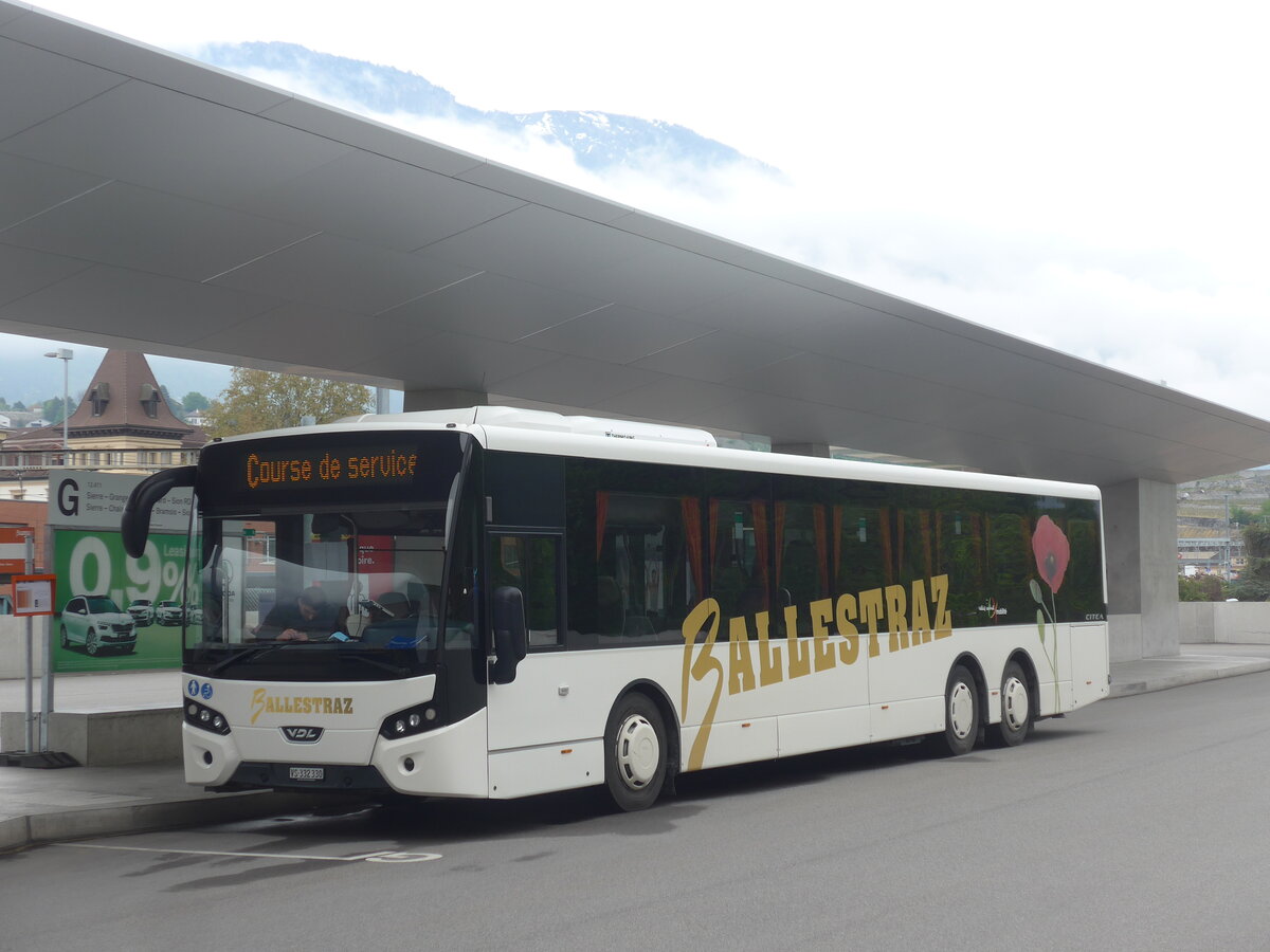 (225'399) - Ballestraz, Gr�ne - VS 332'330 - VDL am 1. Mai 2021 in Sierre, Busbahnhof