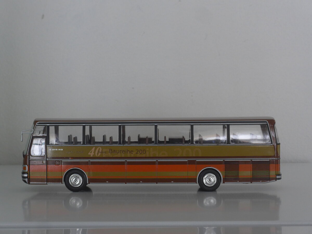 (225'695) - Aus Deutschland: Setra, Ulm - UL-S 215 - Setra am 3. Juni 2021 in Thun (Modell)